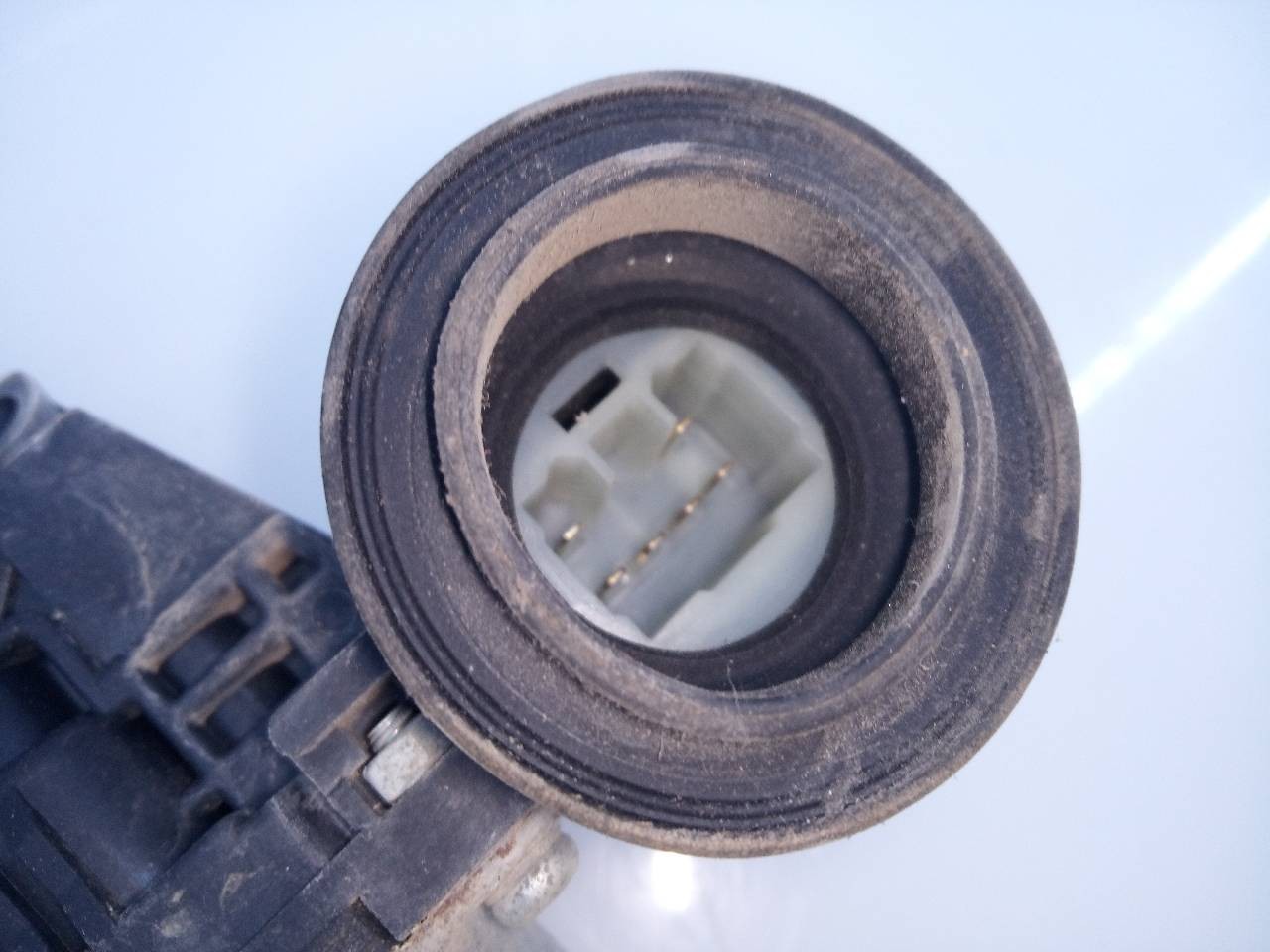 ELEVALUNAS DELANTERO DERECHO TOYOTA HILUX (KUN) 857100K010 / E2-B4-9-2 857100K010E2B492 - Vista 2