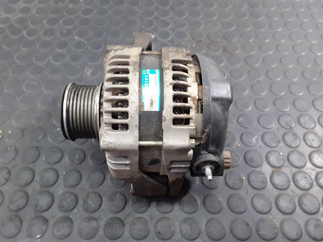 ALTERNADOR TOYOTA LAND CRUISER (J15) 2706030130 / P3-A4-12-3 / 1042105440 2706030130P3A41231042105440