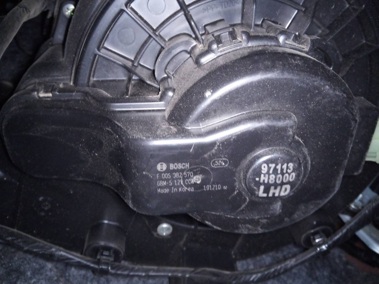 VENTILADOR CALEFACCION HYUNDAI KONA 97113H8000 / F00S3B2570 97113H8000F00S3B2570