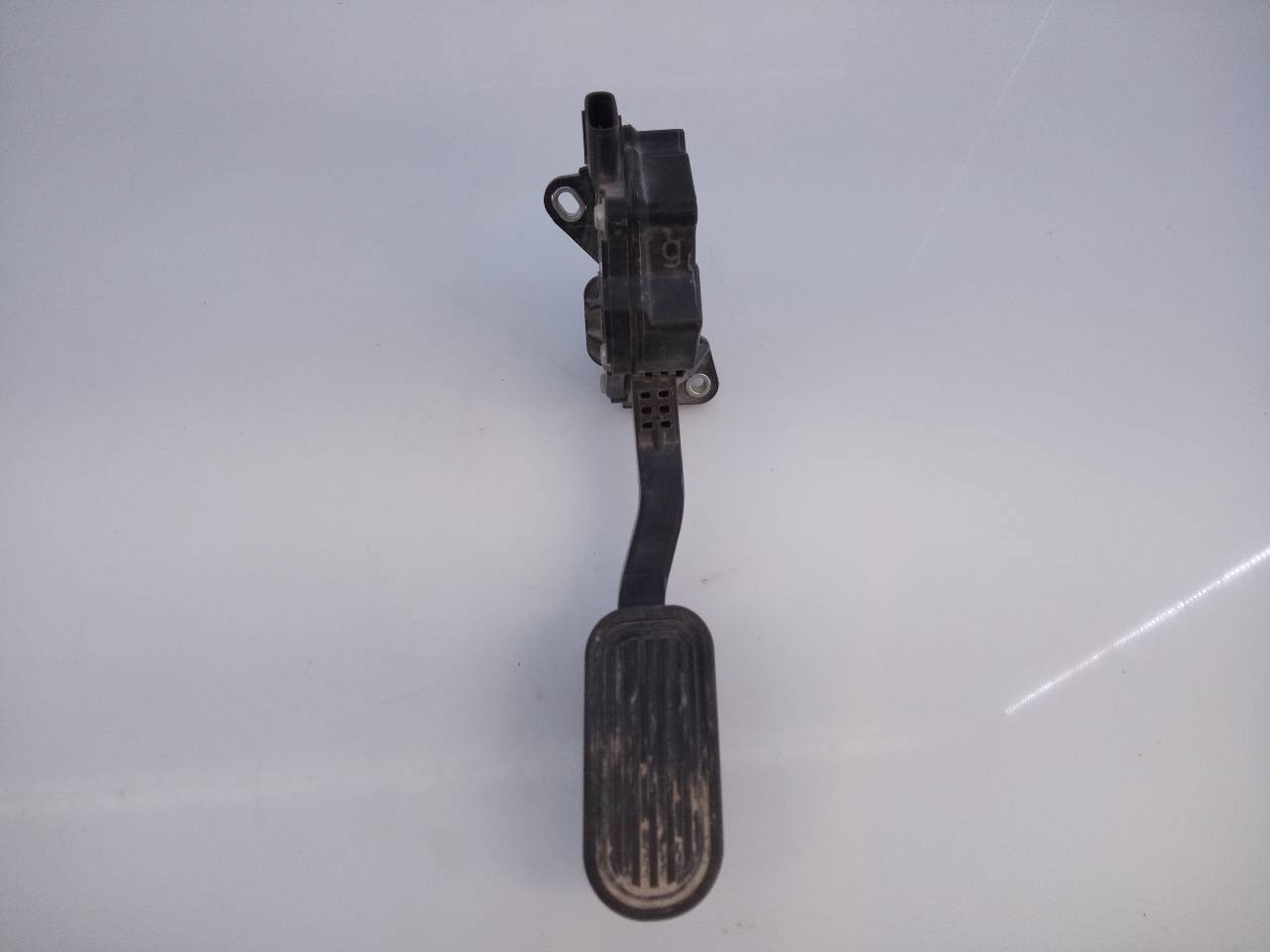 PEDAL ACELERADOR TOYOTA LAND CRUISER (J15) 7811060030 / E3-B2-8-3 / 1988007420 7811060030E3B2831988007420