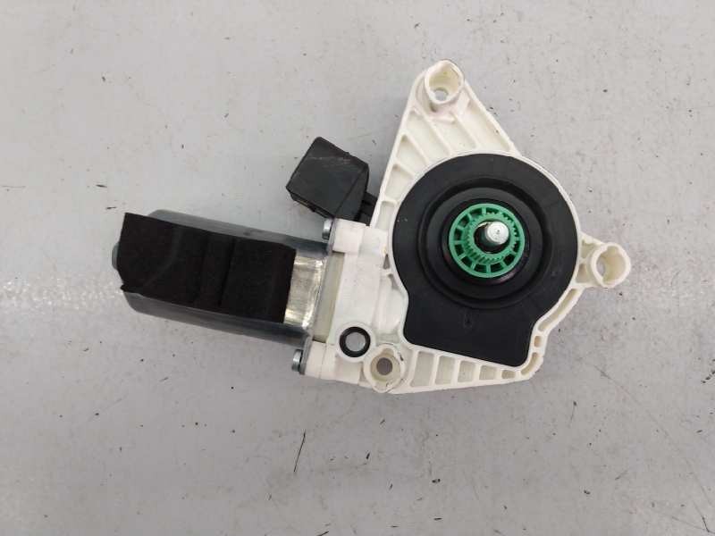 MOTOR ELEVALUNAS TRASERO DERECHO MERCEDES-BENZ CLASE CLA (W117) A61041110 / E3-A1-3-3 A61041110E3A133