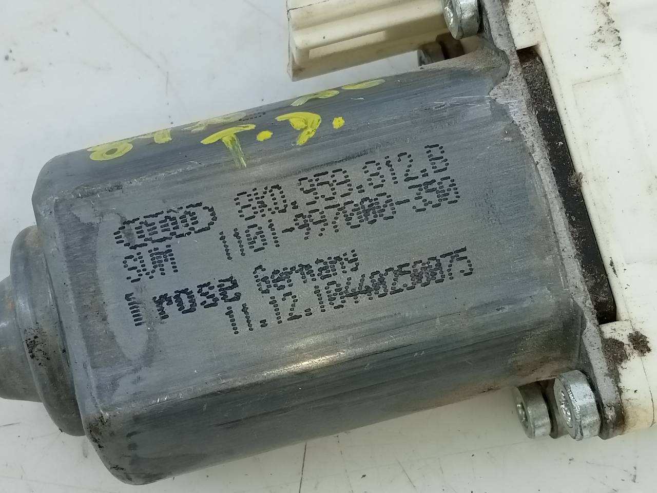 MOTOR ELEVALUNAS TRASERO DERECHO AUDI A6 BERLINA (4F2) 8K0959812B / E1-B6-52-1 8K0959812BE1B6521 - Vista 2
