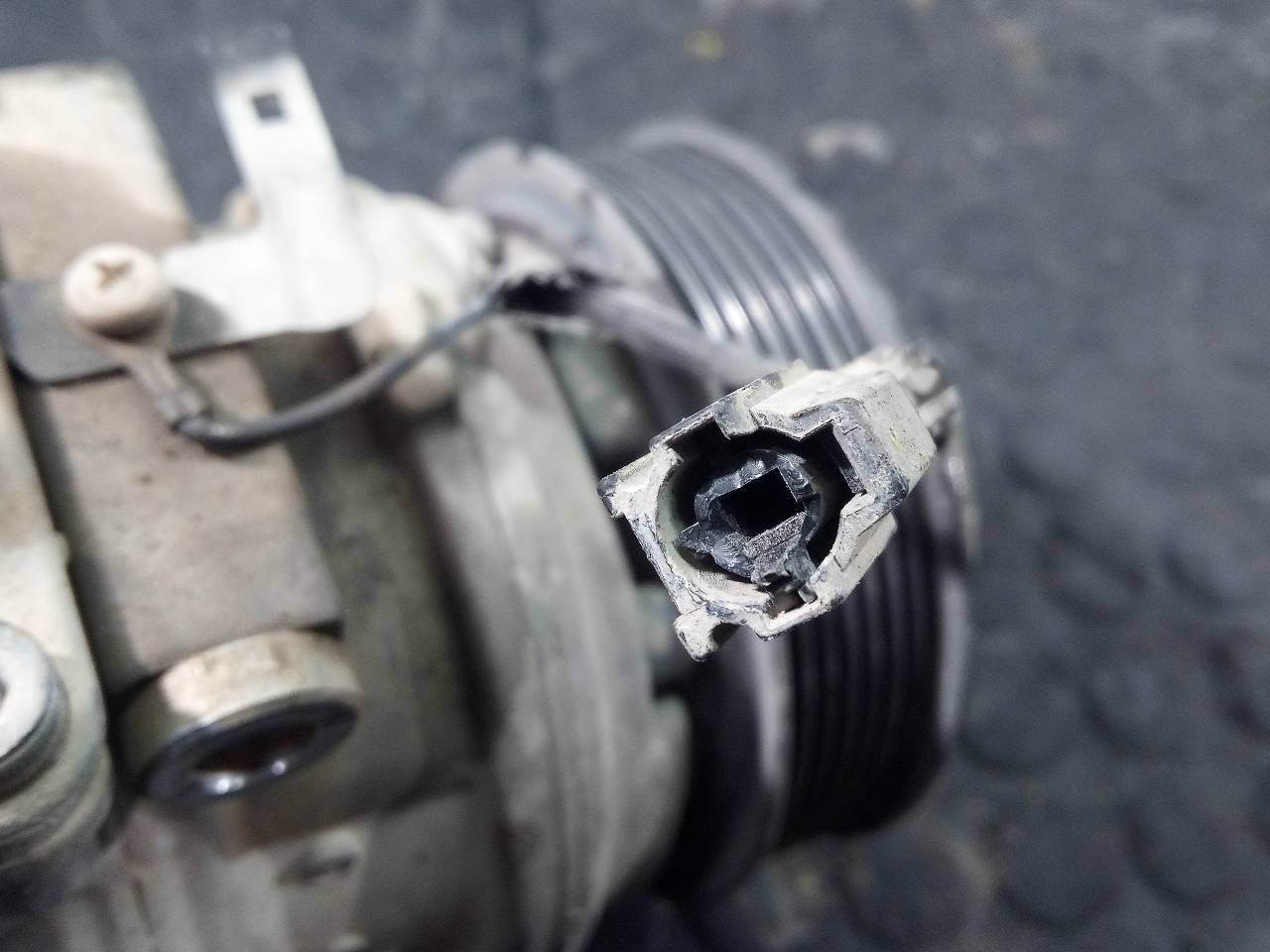 COMPRESOR AIRE ACONDICIONADO KIA SORENTO 1625023500 / P3-A1-17-1 / 5M2910870 1625023500P3A11715M2910870 - Vista 3