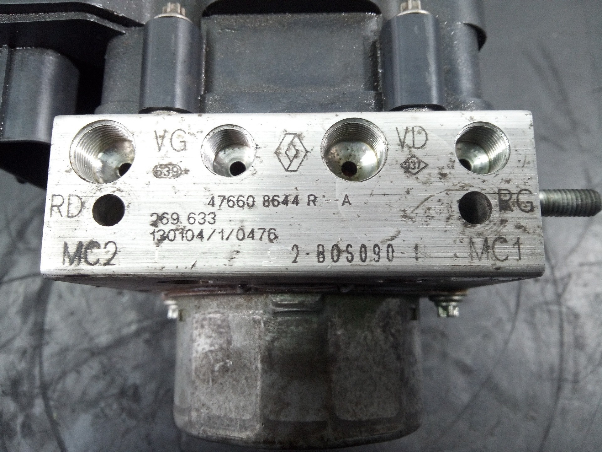 ABS RENAULT CLIO IV 476608644R / P3-B8-22-1 / 2265106455 476608644RP3B82212265106455 - Vista 3