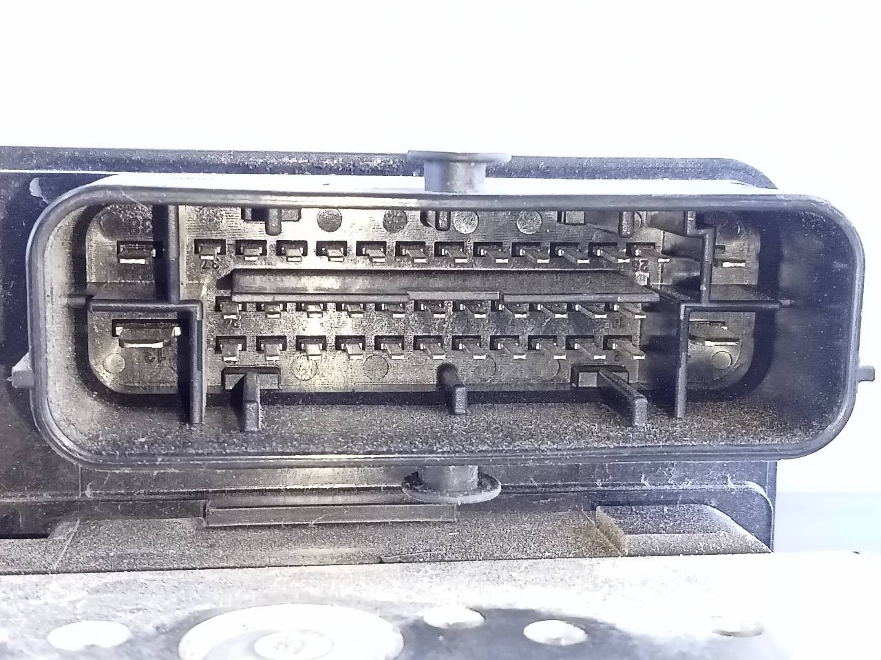 ABS KIA RIO (YB) 58920H8200 / P3-B8-27-2 / BE6003V102 58920H8200P3B8272BE6003V102 - Vista 2