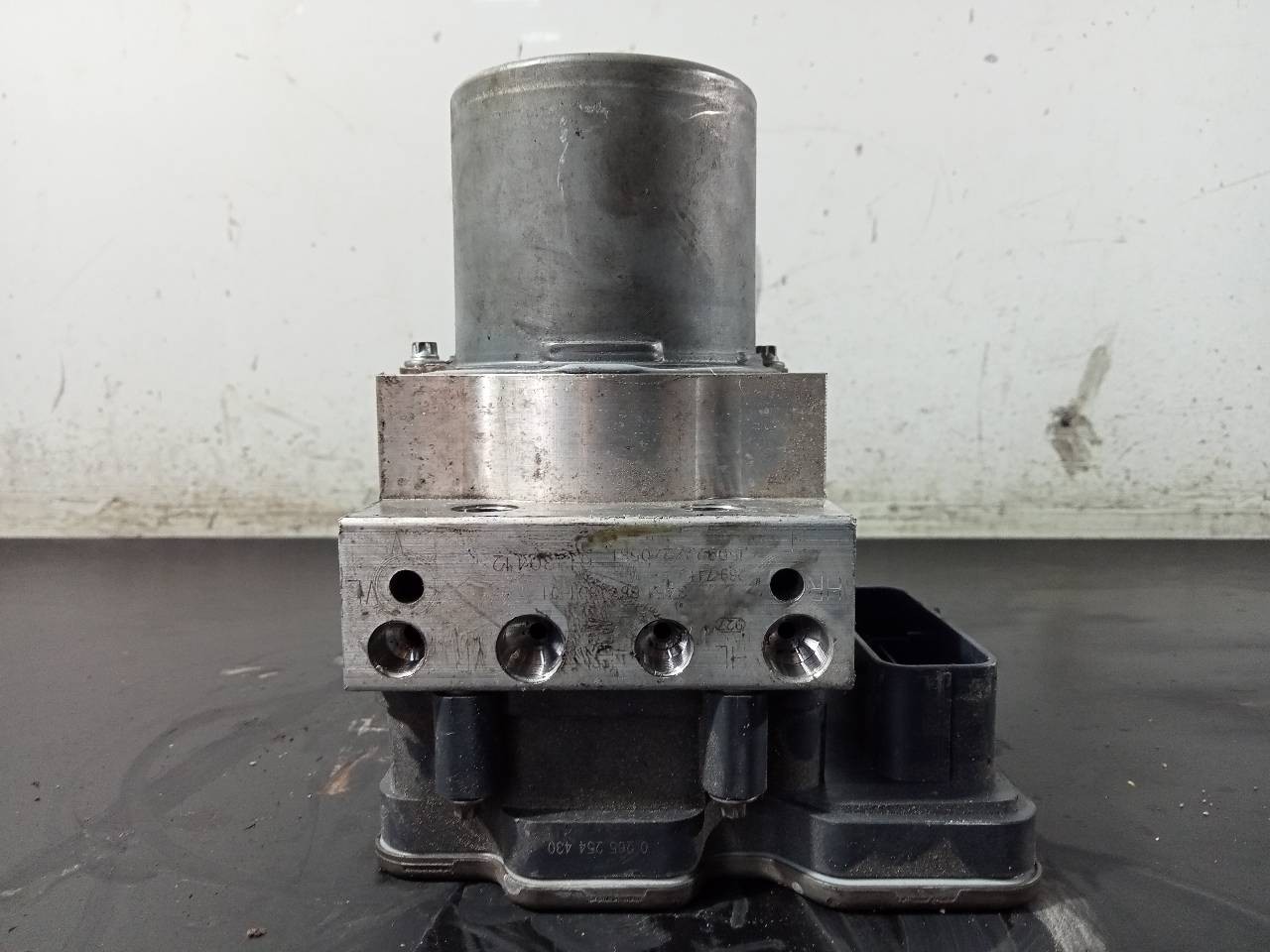 ABS BMW X6 (F16) 3451687480101 / P3-A8-27-3 / 61230412 3451687480101P3A827361230412 - Vista 2