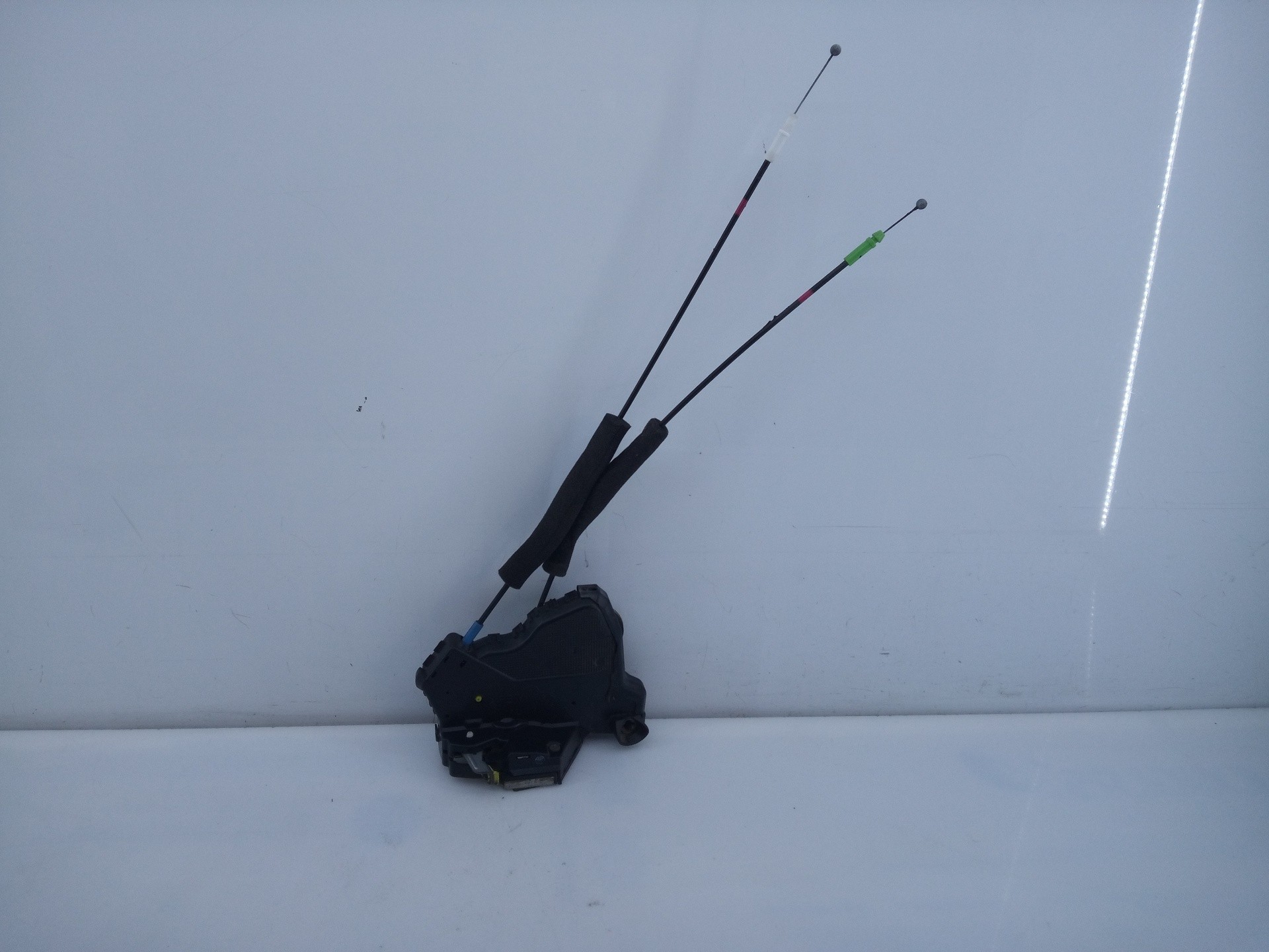 CERRADURA PUERTA DELANTERA IZQUIERDA TOYOTA LAND CRUISER (J12) A046693 / E2-B4-65-1 A046693E2B4651