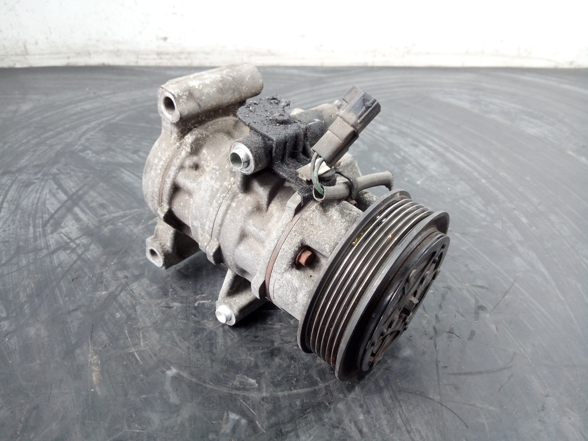 COMPRESOR AIRE ACONDICIONADO FORD TRANSIT COURIER E3B119D629AA / P3-B2-8-2 E3B119D629AAP3B282 - Vista 3