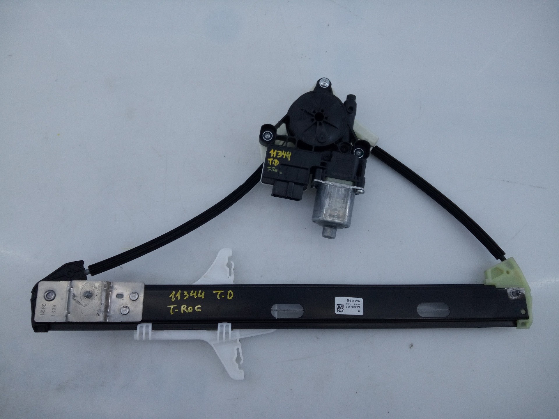 ELEVALUNAS TRASERO DERECHO VOLKSWAGEN T-ROC 5Q0959408D / E1-B643-1 5Q0959408DE1B6431