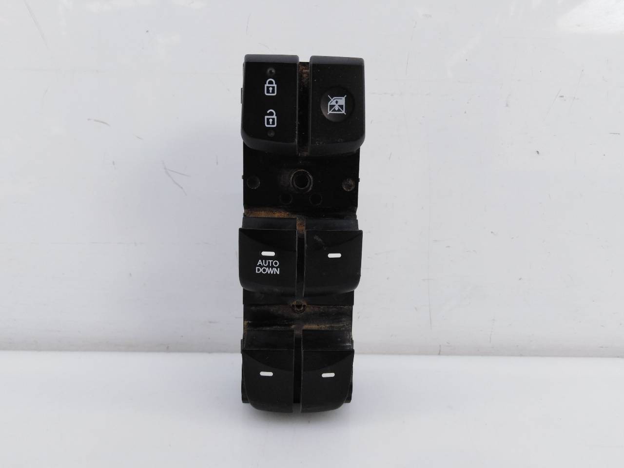 MANDO ELEVALUNAS DELANTERO IZQUIERDO HYUNDAI ELANTRA (MD) 935703X332 / E3-A3-31-1 935703X332E3A3311