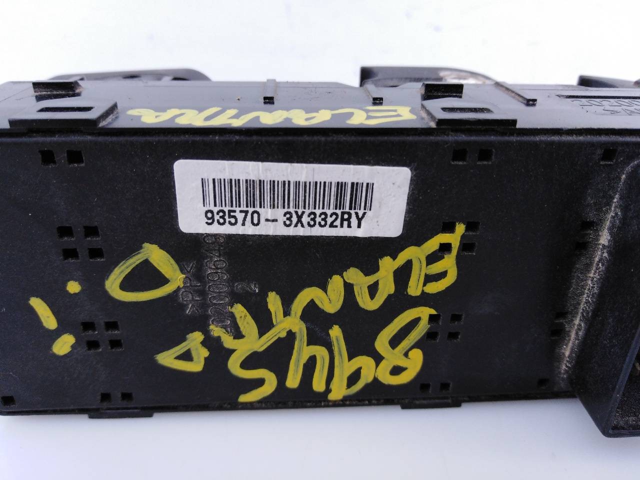 MANDO ELEVALUNAS DELANTERO IZQUIERDO HYUNDAI ELANTRA (MD) 935703X332 / E3-A3-31-1 935703X332E3A3311 - Vista 2