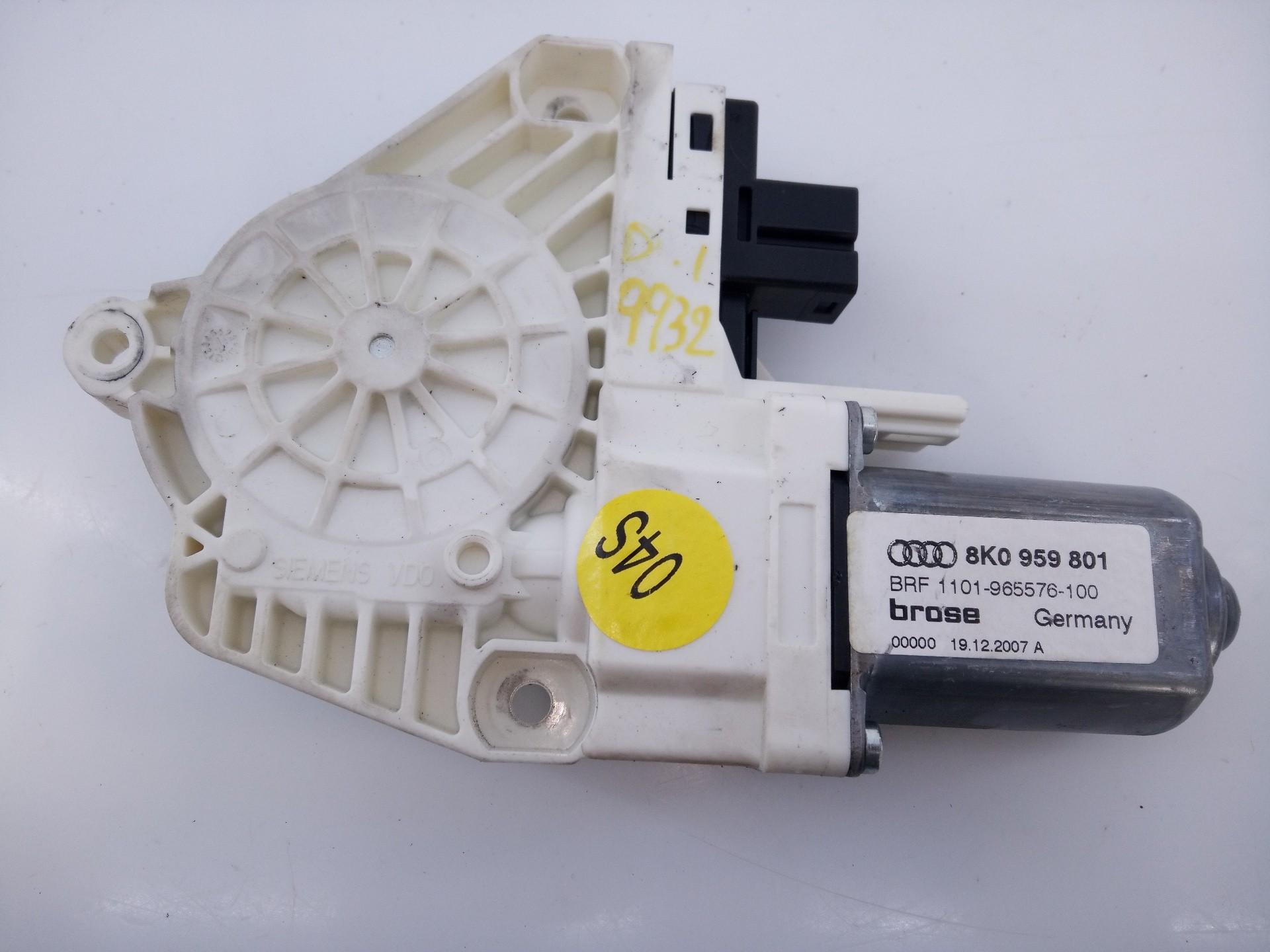 MOTOR ELEVALUNAS DELANTERO IZQUIERDO AUDI A4 BER. (B8) 8K0959801 / E1-B6-35-2 8K0959801E1B6352