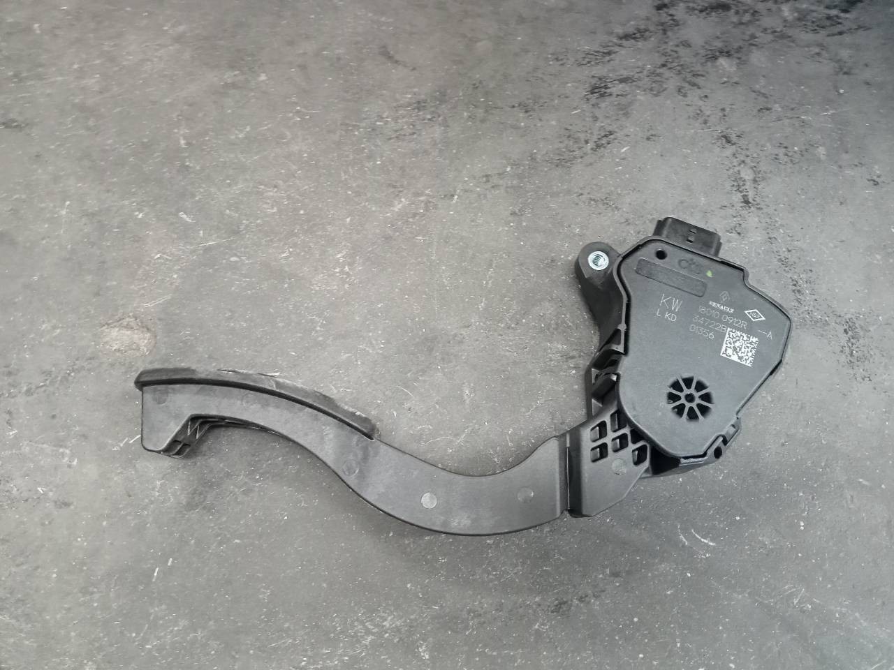 PEDAL ACELERADOR DACIA SANDERO III 180100912R 180100912R