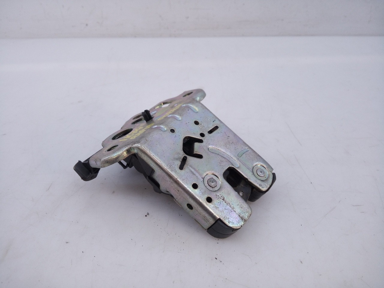 CERRADURA MALETERO / PORTON SKODA RAPID 8R0827505A / E1-A5-47-1 8R0827505AE1A5471 - Vista 2