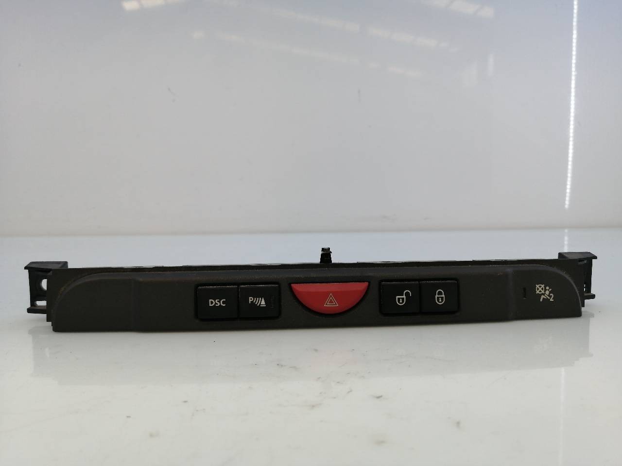 WARNING LAND ROVER DISCOVERY YUL500400WUX / E3-B3-31-1 YUL500400WUXE3B3311