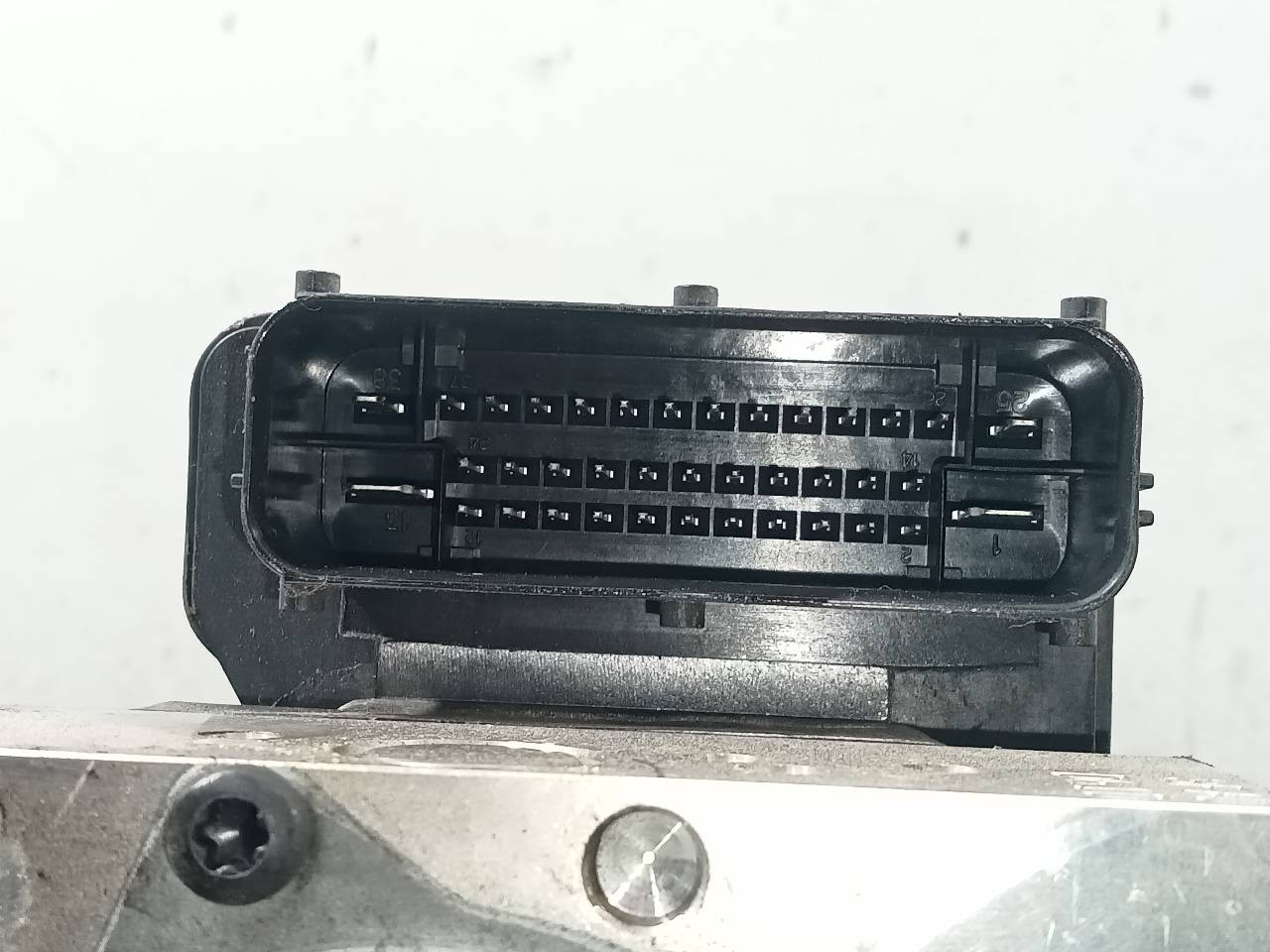 ABS KIA RIO 589201W570 / P3-A8-24-5 589201W570P3A8245 - Vista 2
