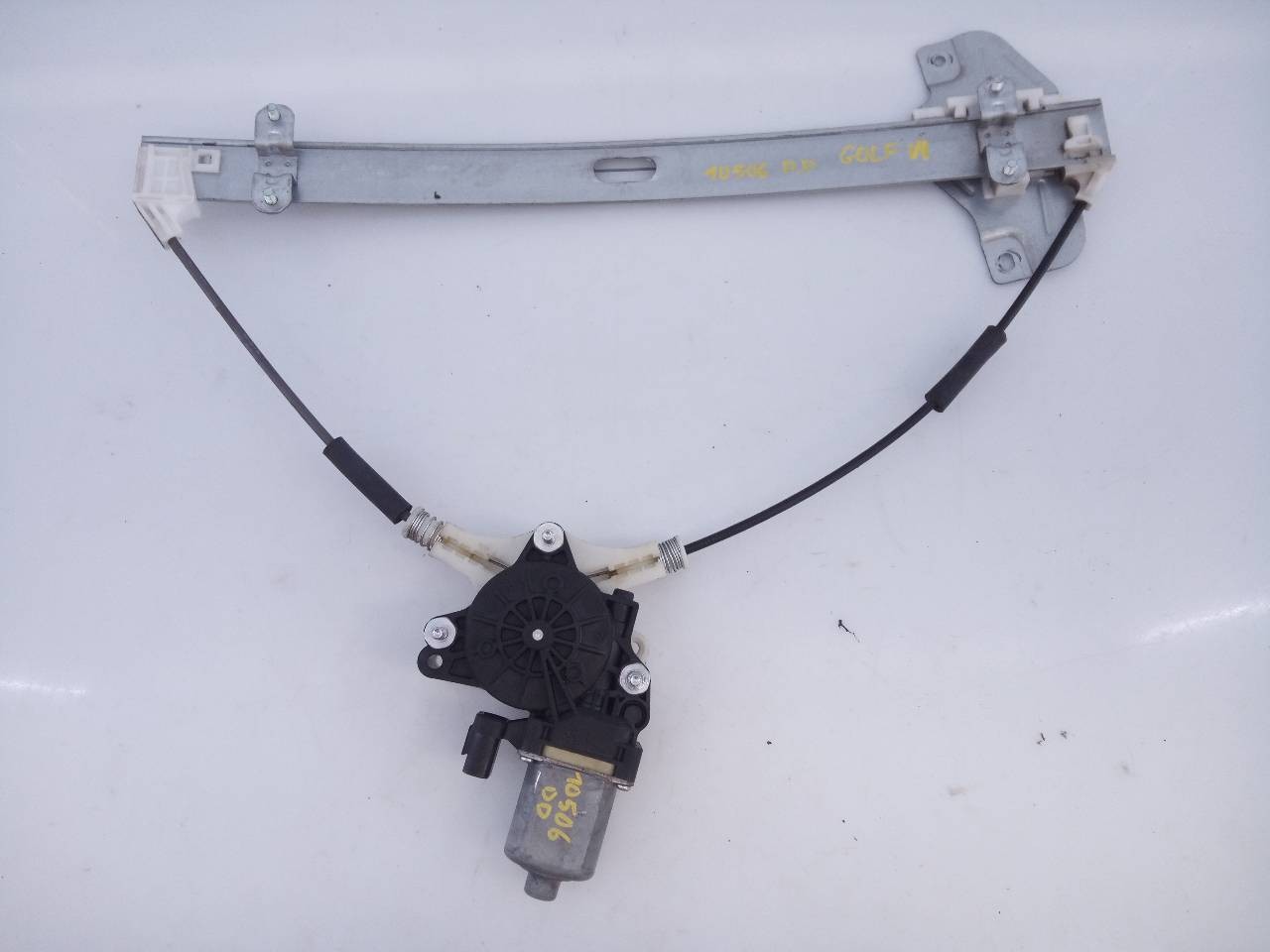 ELEVALUNAS DELANTERO DERECHO VOLKSWAGEN GOLF VI (5K1) 824601Y000 / E1-A5-39-1 / 001100172330 824601Y000E1A5391001100172330