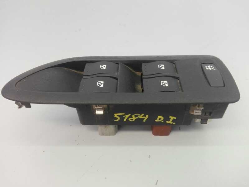 MANDO ELEVALUNAS DELANTERO IZQUIERDO RENAULT LAGUNA II (BG0) 8200315042 / E2-A1-33-5 8200315042E2A1335 - Vista 3