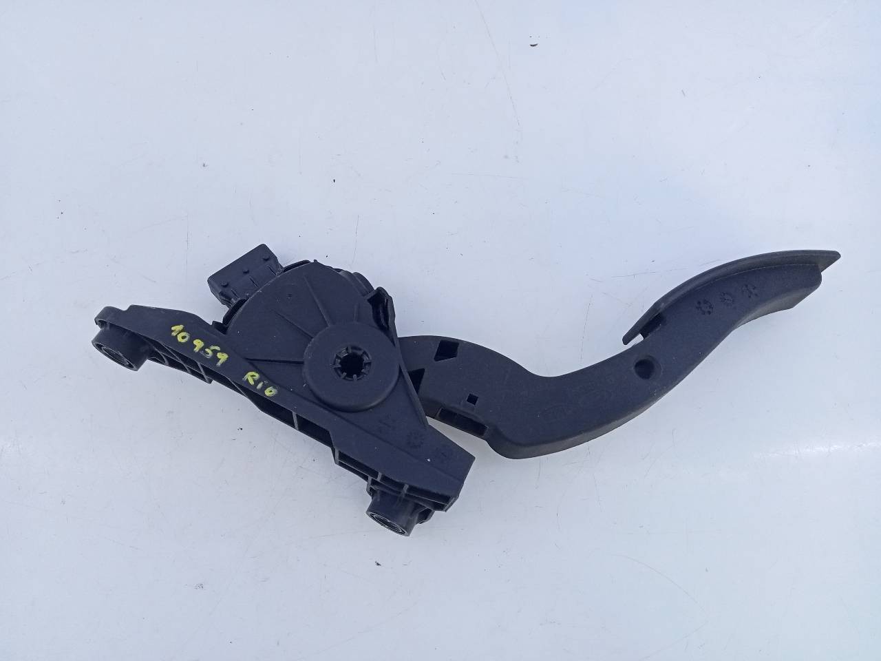 PEDAL ACELERADOR KIA RIO 124753 / E3-A3-23-4 124753E3A3234