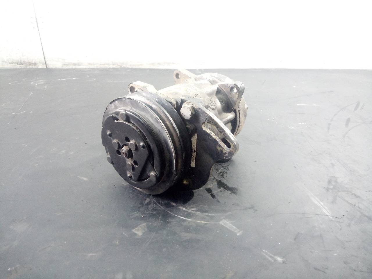 COMPRESOR AIRE ACONDICIONADO NISSAN PATROL (K/W160) 2199707934 / P3-B2-14-1 / R134A 2199707934P3B2141R134A - Vista 2
