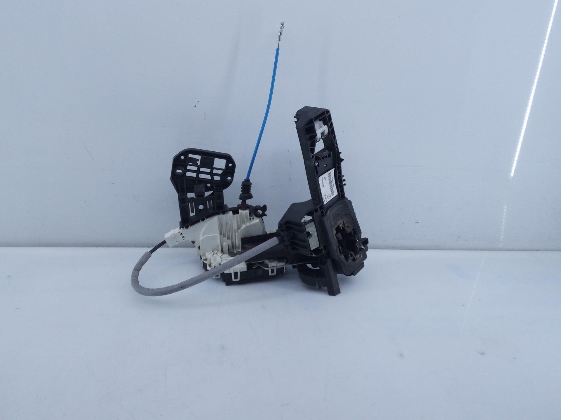 CERRADURA PUERTA DELANTERA IZQUIERDA MERCEDES-BENZ CLASE GLA (W156) A1667200135 / E1-A2-48-1 / A1567670100 A1667200135E1A2481A1567670100 - Vista 2