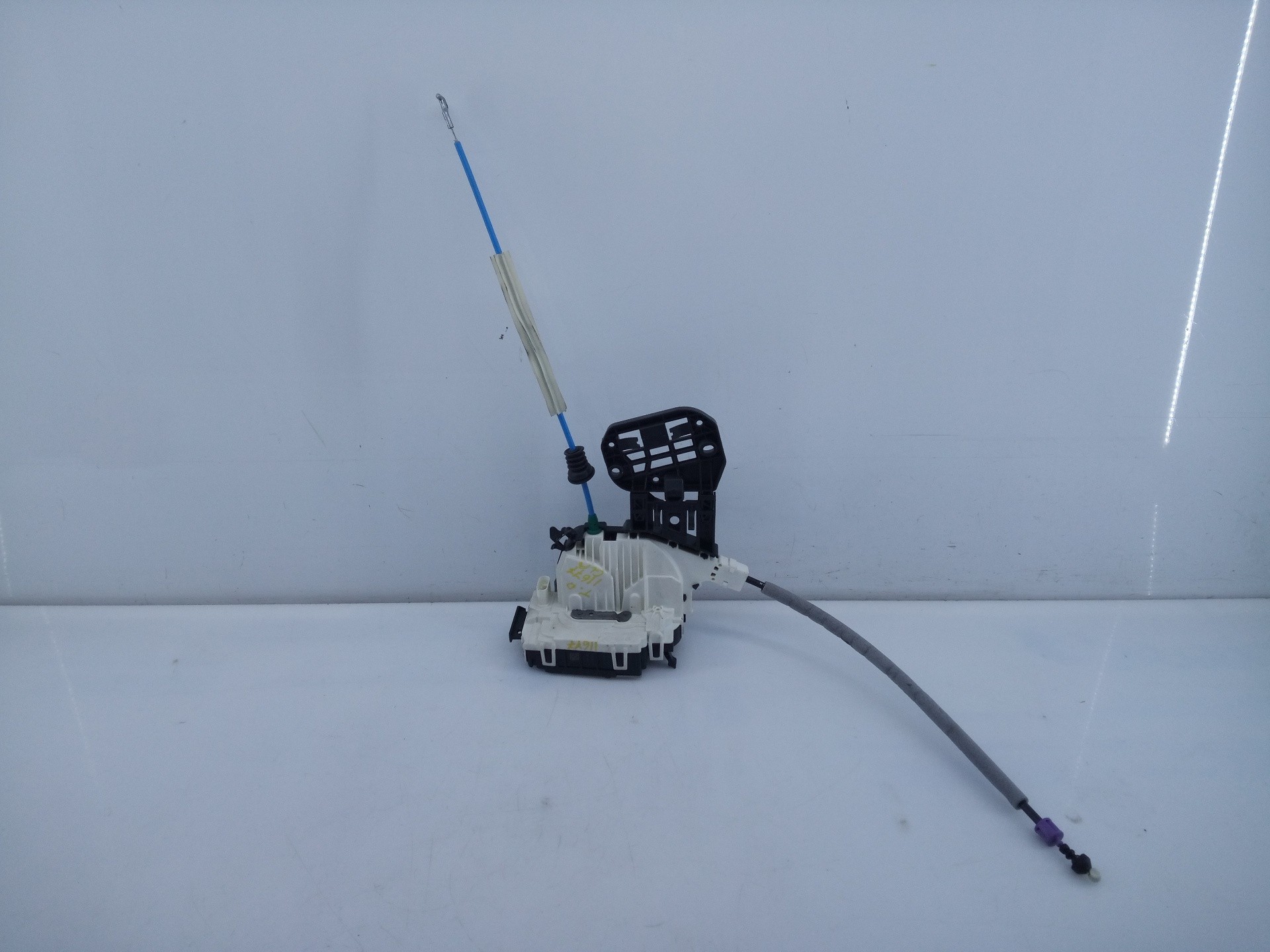 CERRADURA PUERTA TRASERA DERECHA MERCEDES-BENZ CLASE GLA (W156) A2047302835 / E1-A2-48-1 / 0004896287 A2047302835E1A24810004896287