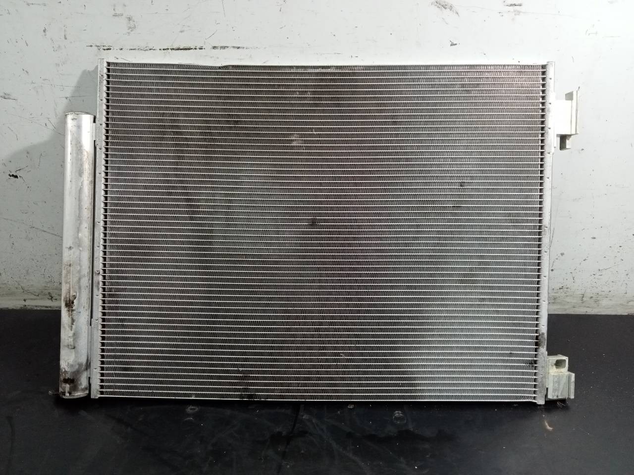 CONDENSADOR / RADIADOR AIRE ACONDICIONADO DACIA SANDERO III 921005FA0AC / P2-A4-8 921005FA0ACP2A48 - Vista 2