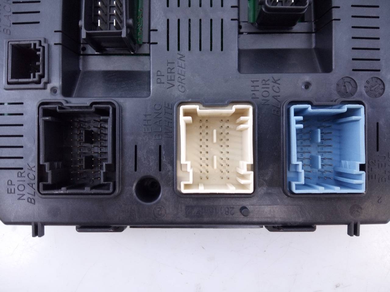 CAJA RELES / FUSIBLES PEUGEOT 308 SW 281197595 / E3-B2-45-1 281197595E3B2451 - Vista 3