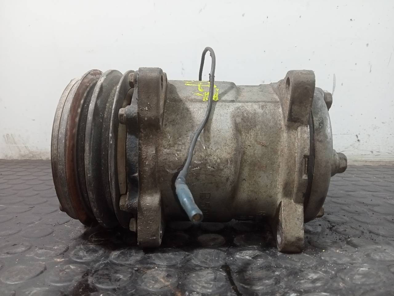 COMPRESOR AIRE ACONDICIONADO NISSAN CABSTAR 0012706955 / P3-A3-3-1 0012706955P3A331