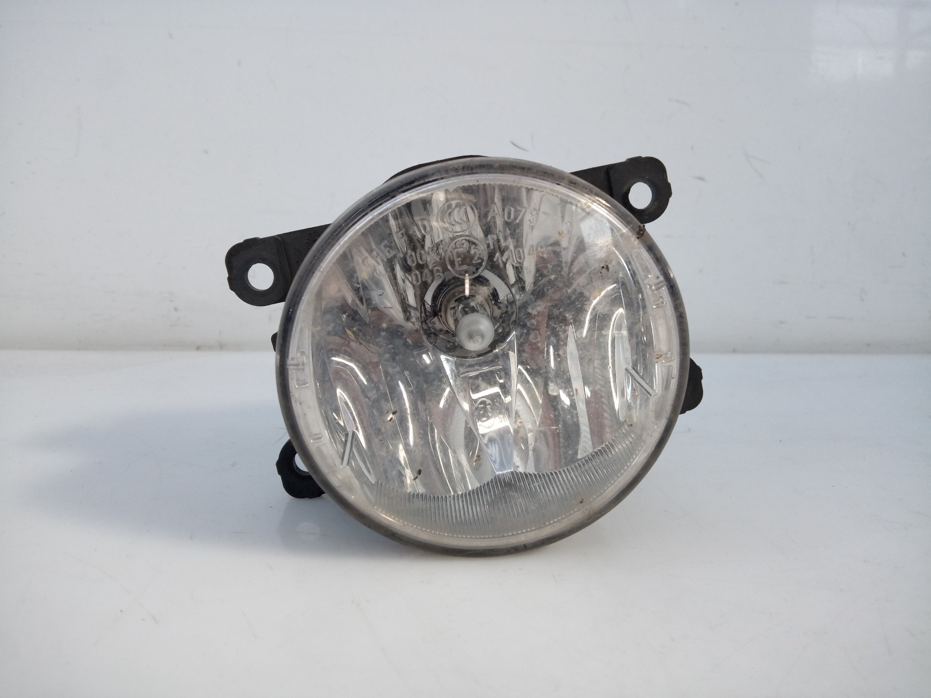 FARO ANTINIEBLA IZQUIERDO RENAULT CLIO IV 261500097R / E1-A1-43-1 261500097RE1A1431