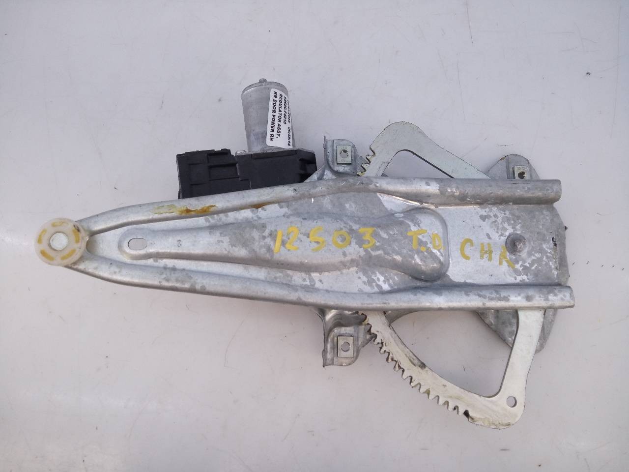 ELEVALUNAS TRASERO DERECHO TOYOTA C-HR 85720F4020 / E2-B4-55-2 / AE0620203911 85720F4020E2B4552AE0620203911