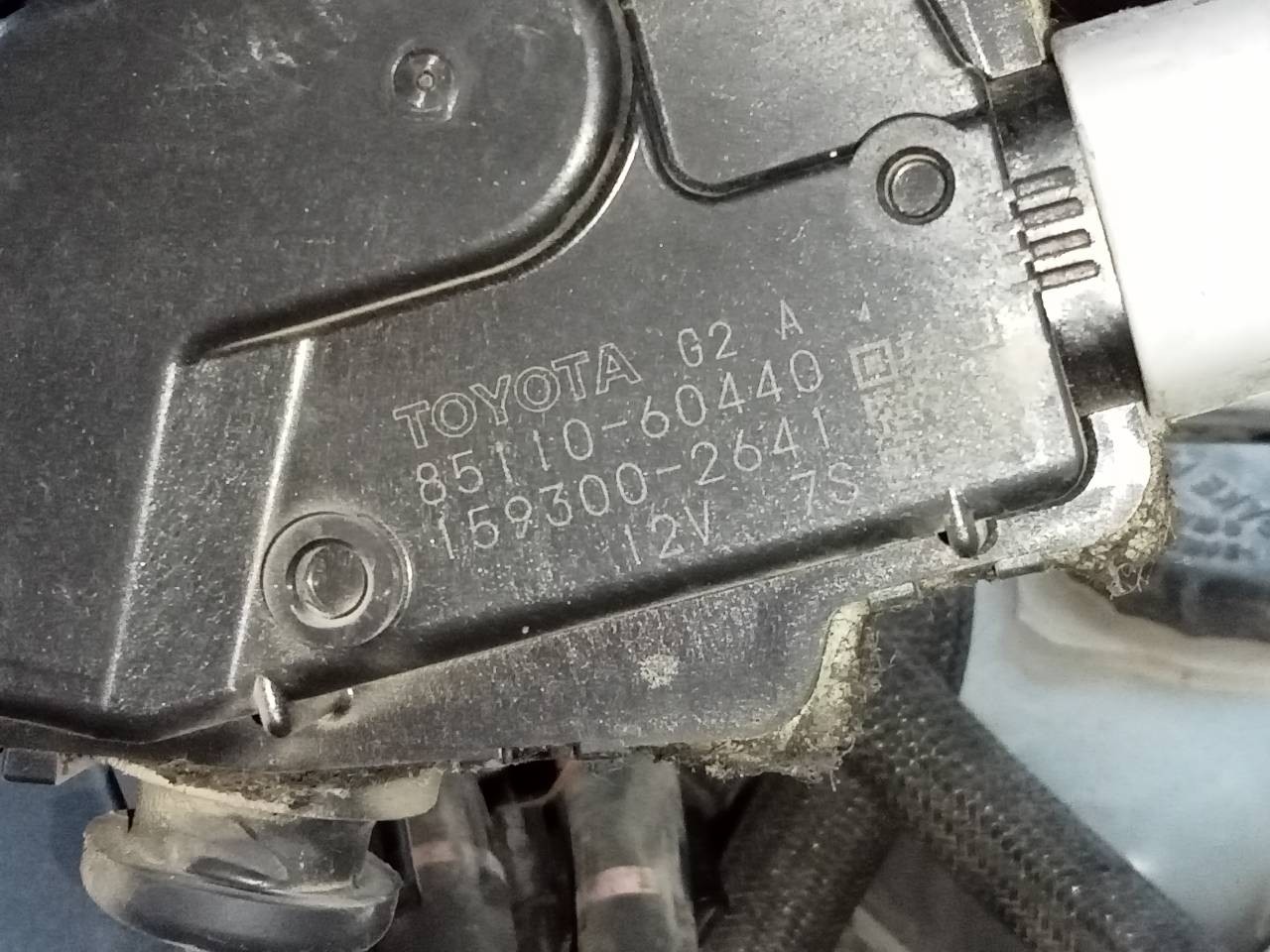 MOTOR LIMPIA DELANTERO TOYOTA LAND CRUISER (J15) 8511060440 / 1593002641 85110604401593002641