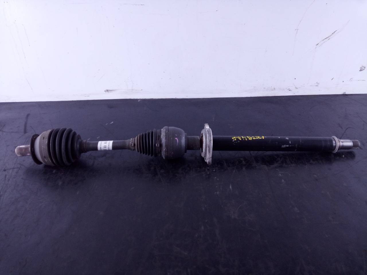 TRANSMISION DELANTERA DERECHA MERCEDES-BENZ CLASE GLA (W156) A2463309500 / P1-A6-39 A2463309500P1A639