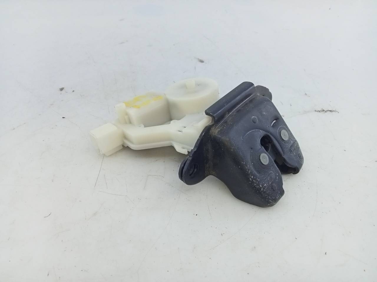 CERRADURA MALETERO / PORTON NISSAN PULSAR (C13) E2-A4-60-1 E2A4601 - Vista 3