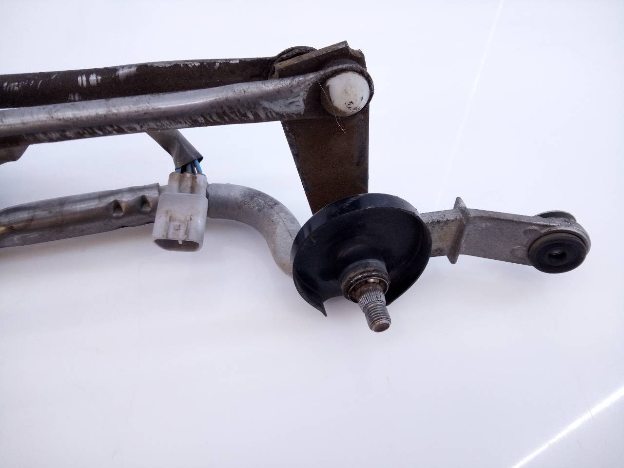 MOTOR LIMPIA DELANTERO TOYOTA LAND CRUISER (J15) 8511060440 / E2-B4-30-2 / 1593002641 8511060440E2B43021593002641 - Vista 3