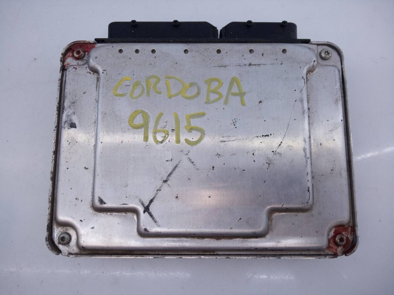 CENTRALITA MOTOR UCE SEAT CORDOBA BERLINA (6L2) 038906019KT / E2-A1-38-4 / 0281011219 038906019KTE2A13840281011219