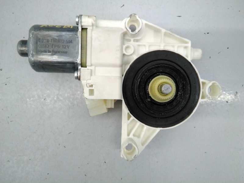 MOTOR ELEVALUNAS TRASERO DERECHO MERCEDES-BENZ CLASE C (W204) FAMILIAR A2048200642 / E1-A2-40-1 A2048200642E1A2401