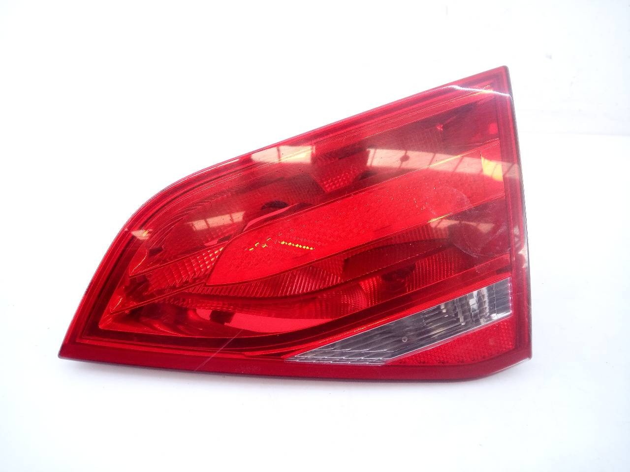 PILOTO TRASERO DERECHO PORTON AUDI A4 BER. (B8) 8K594094D / E1-A5-43-1 8K594094DE1A5431