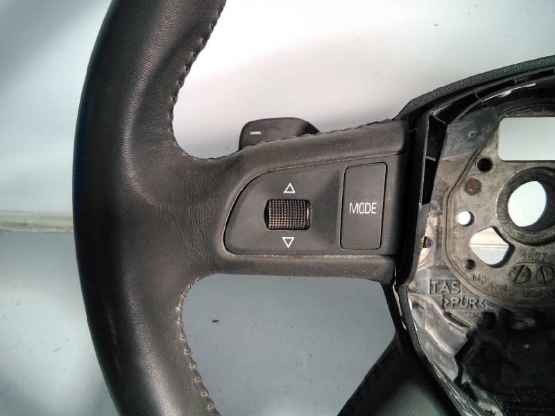 VOLANTE AUDI A6 AVANT (4F2) 61678340C00 / E1-B6-27-2 / 4F0419091AK1KT 61678340C00E1B62724F0419091AK1KT - Vista 2