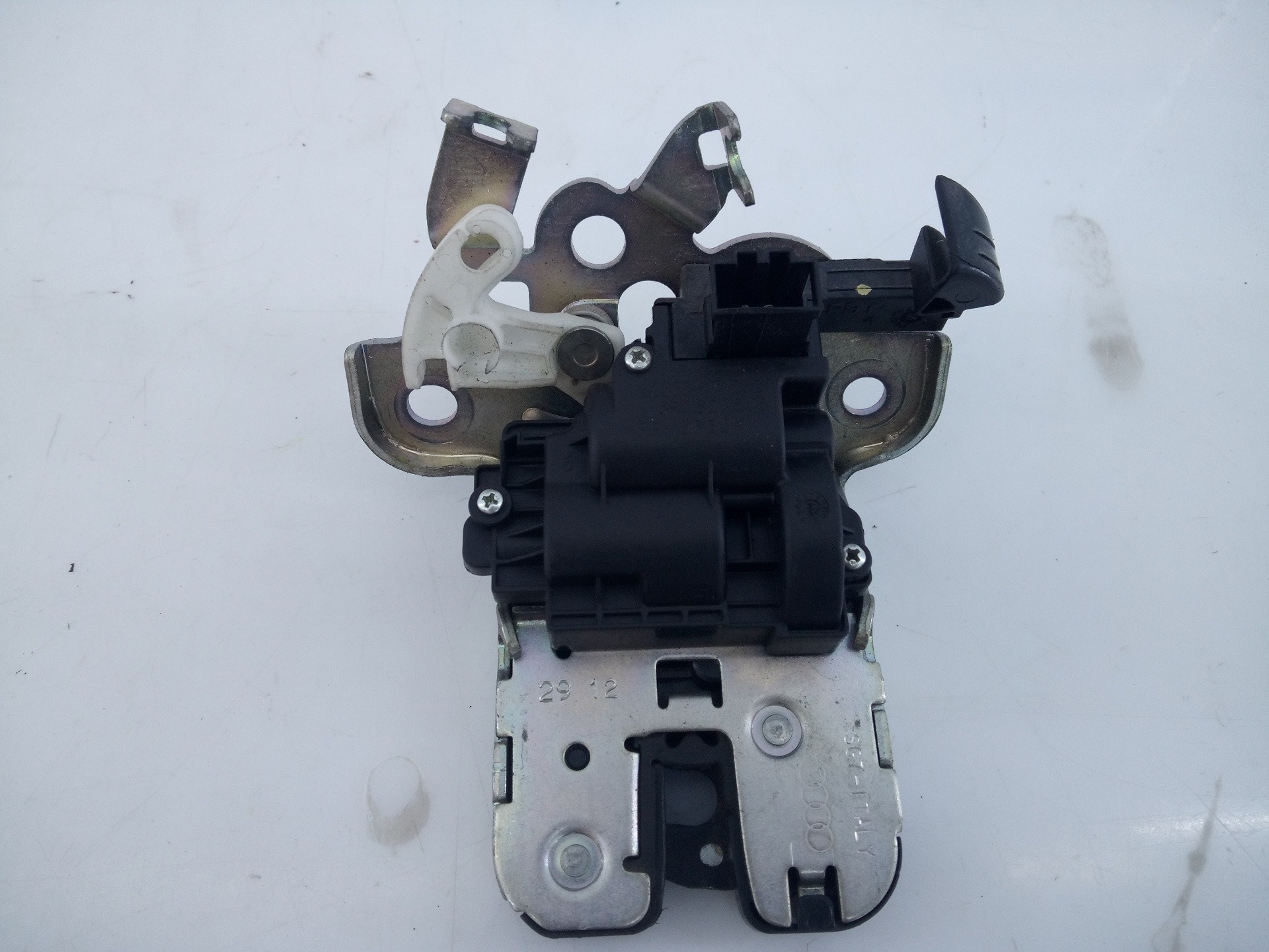 CERRADURA MALETERO / PORTON AUDI A1 (8X) 8R0827505 / E1-B6-44-1 / 160355 8R0827505E1B6441160355