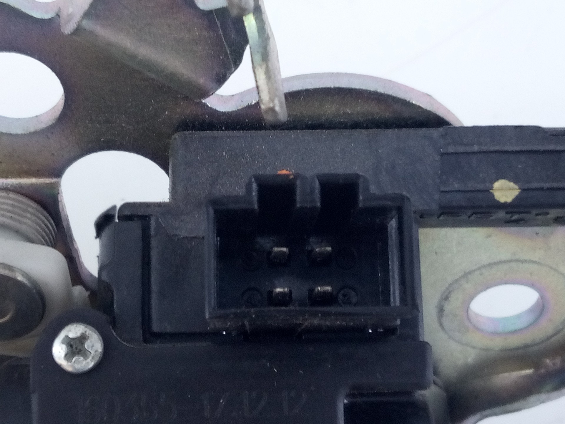CERRADURA MALETERO / PORTON AUDI A1 (8X) 8R0827505 / E1-B6-44-1 / 160355 8R0827505E1B6441160355 - Vista 3