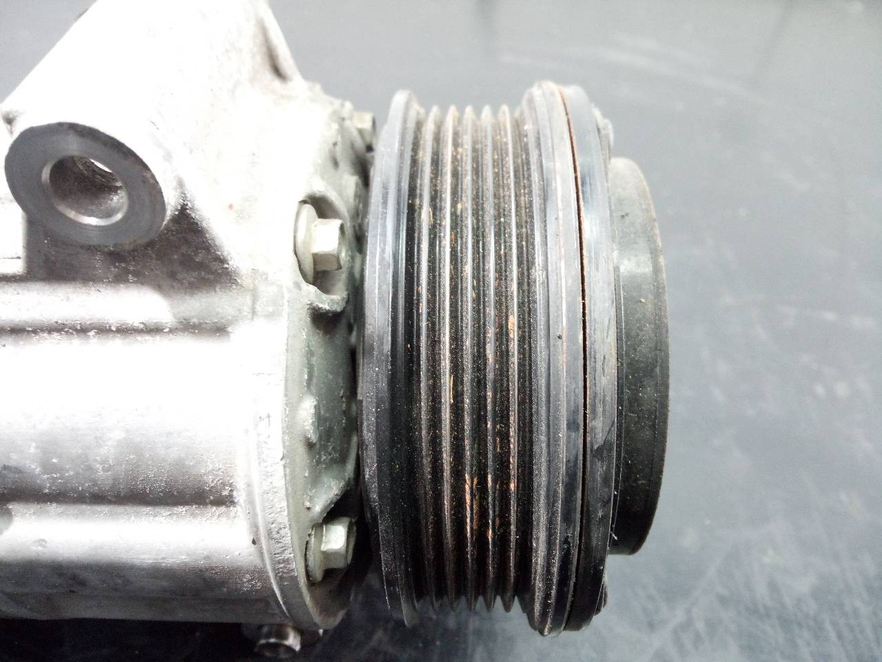 COMPRESOR AIRE ACONDICIONADO FORD FIESTA (CE1) H1BH19D629DA / P3-A3-2-2 H1BH19D629DAP3A322 - Vista 3