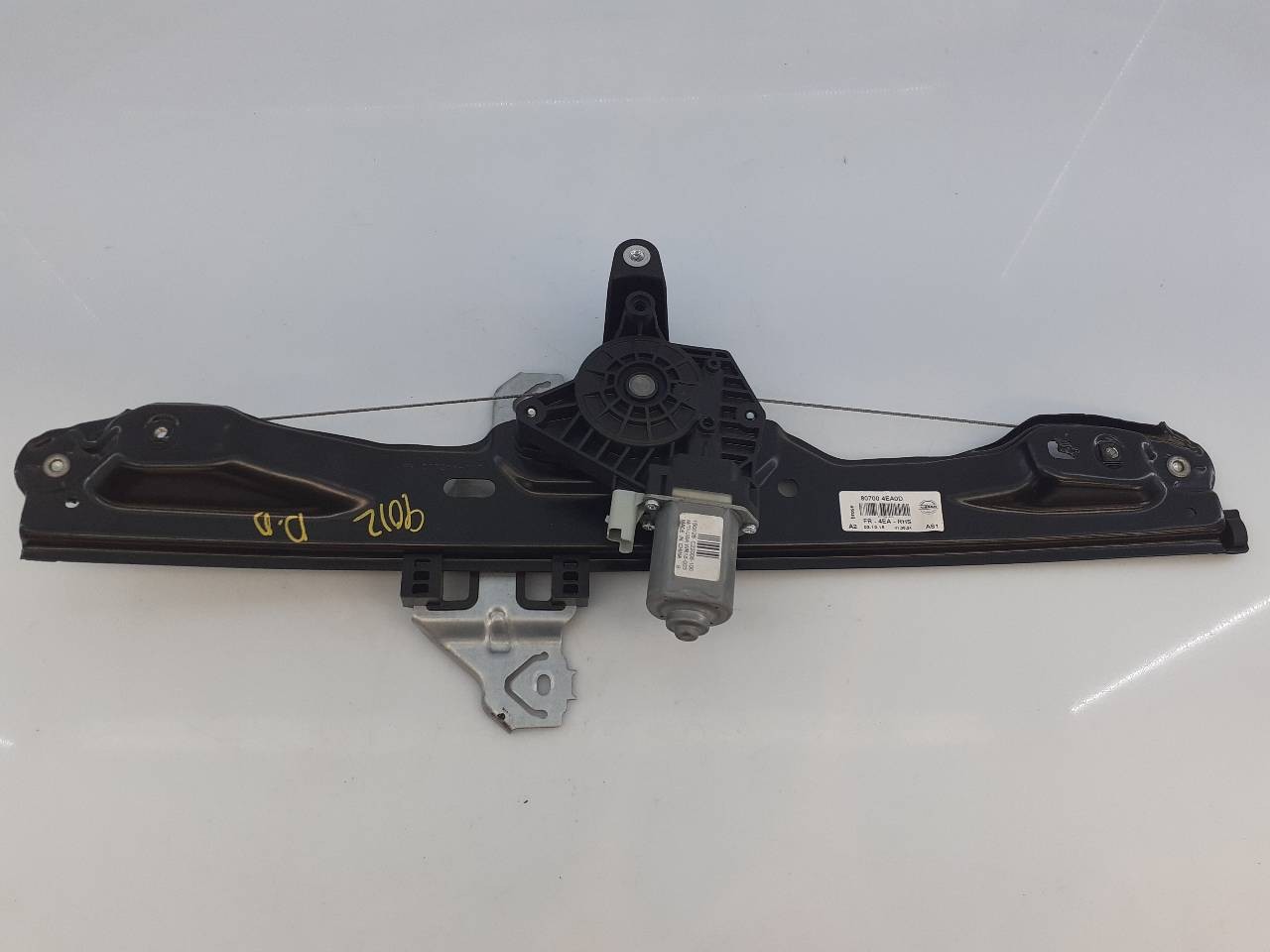 ELEVALUNAS DELANTERO DERECHO NISSAN QASHQAI (J11) 807004EA0D / E2-A4-3-2 807004EA0DE2A432