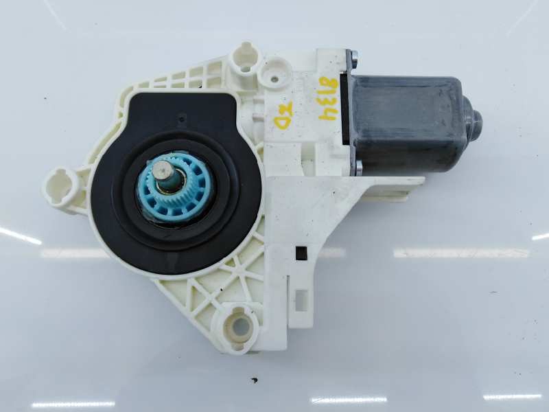 MOTOR ELEVALUNAS TRASERO DERECHO PORSCHE CAYENNE (TYP 92AA) 8K0959811A / E1-A5-51-2 8K0959811AE1A5512