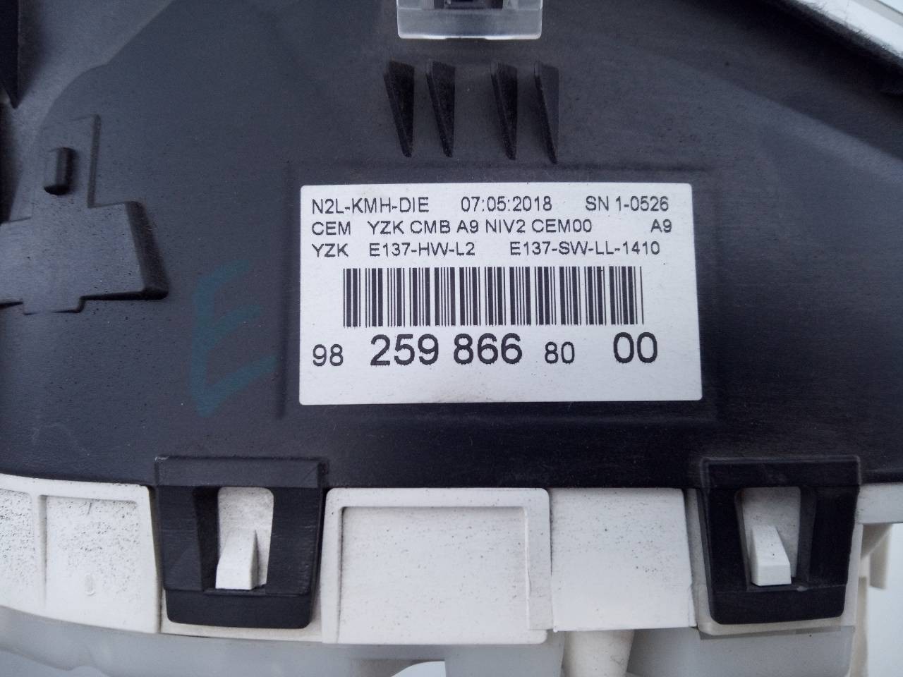 CUADRO INSTRUMENTOS PEUGEOT 2008 (P1) 9825986680 / E3-B2-33-1 9825986680E3B2331 - Vista 2
