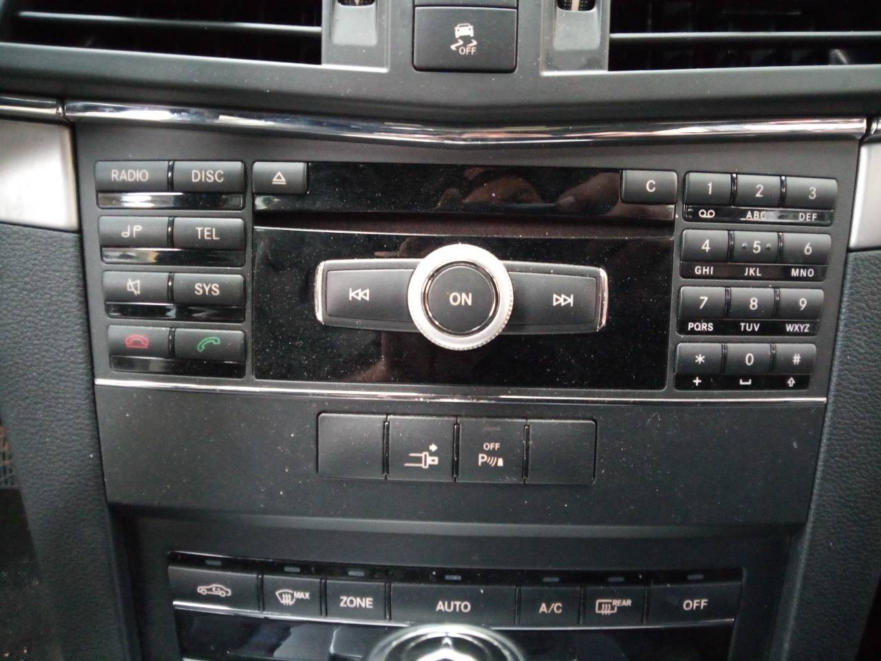 SISTEMA AUDIO / RADIO CD MERCEDES-BENZ CLASE CLK (W207) COUPE A2129069900 / E3-A1-8-2 / A2128700089 A2129069900E3A182A2128700089 - Vista 3