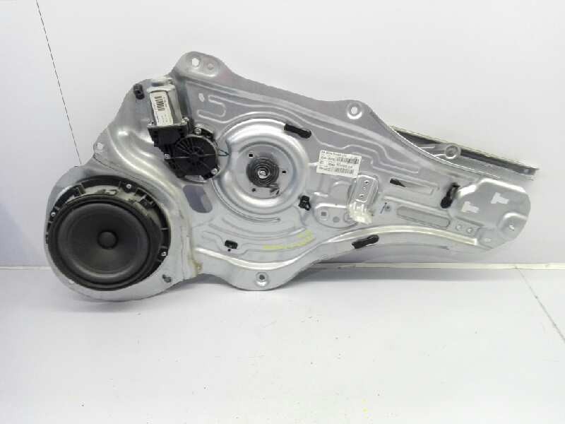 ELEVALUNAS DELANTERO DERECHO KIA SPORTAGE 824803U120 / E2-B5-8-1 / 402390B 824803U120E2B581402390B