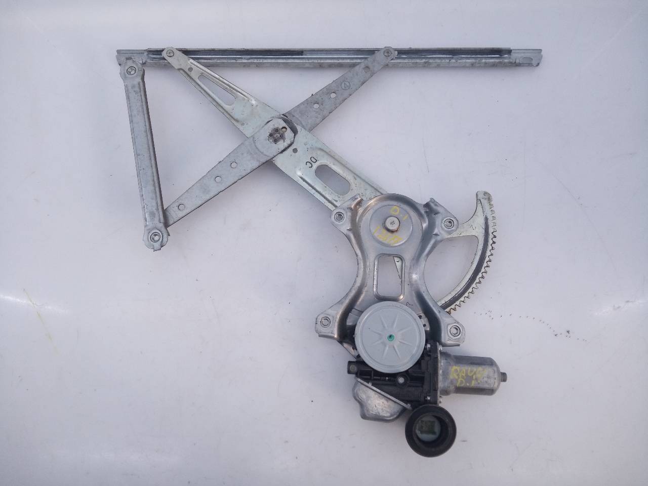 ELEVALUNAS DELANTERO IZQUIERDO TOYOTA RAV 4 8572042110 / E2-B4-35-2 / 0620203010 8572042110E2B43520620203010