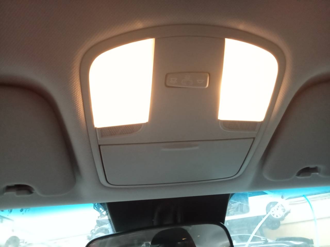 LUZ INTERIOR HYUNDAI I30 (PD) 92800G30XX / E2-B5-59-2 / 20161210134007 92800G30XXE2B559220161210134007 - Vista 3