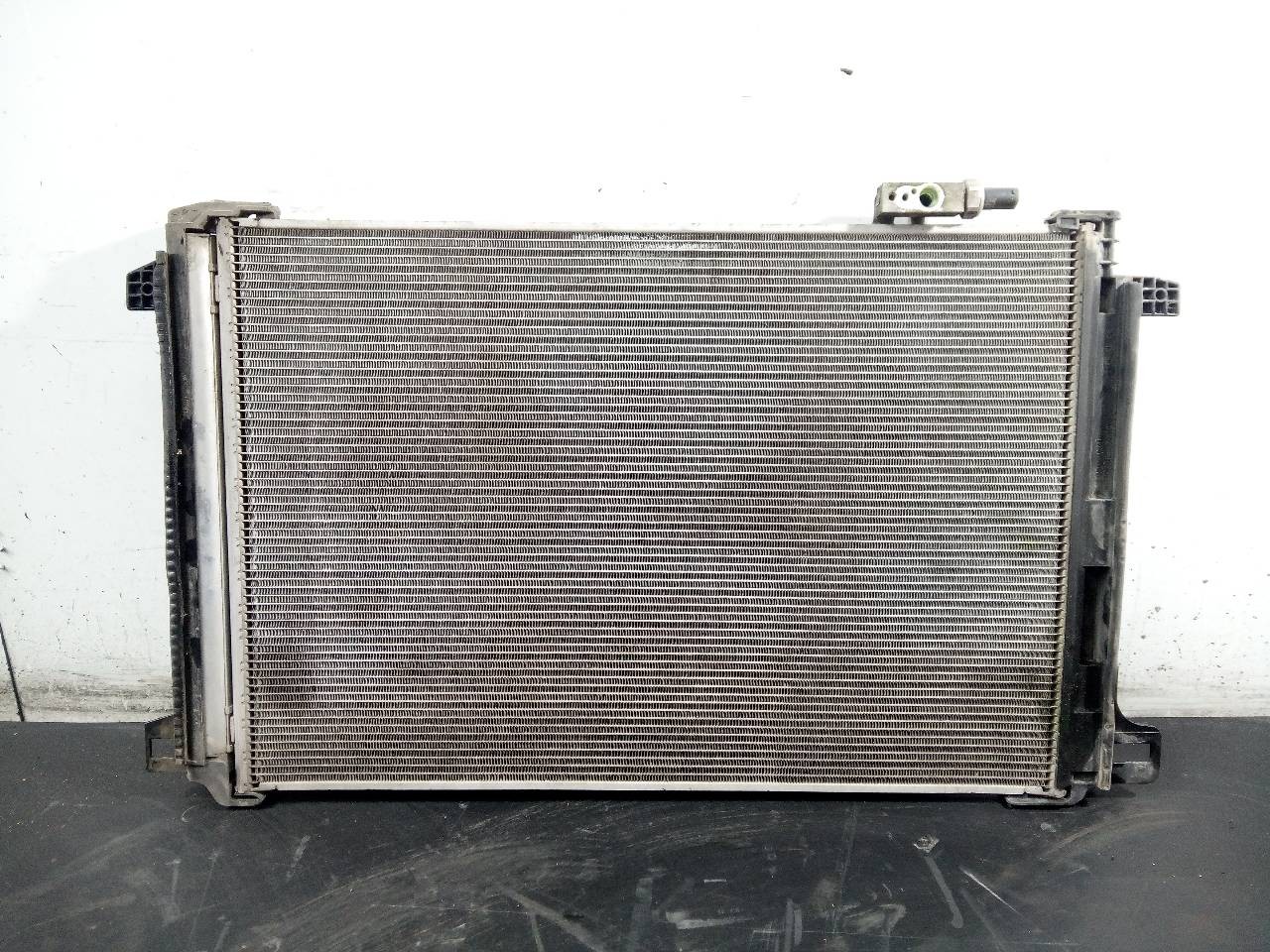 CONDENSADOR / RADIADOR AIRE ACONDICIONADO MERCEDES-BENZ CLASE C (W204) FAMILIAR 6300477902914 / P2-A4-2 6300477902914P2A42